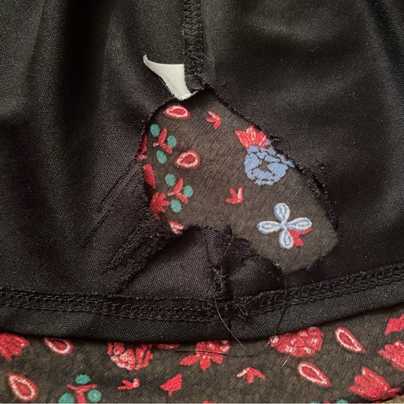 Disney Snow White Seven Dwarfs Black Floral Lace Up Princess Dress Size Small - Picture 10 of 10